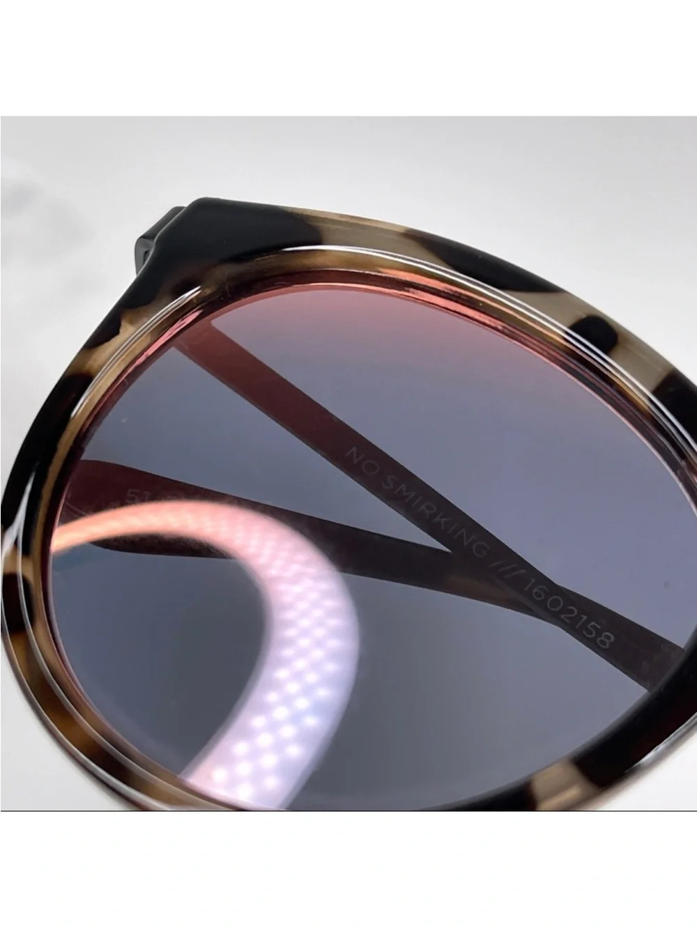 Le Specs le specs